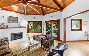 6009 Genoa Bay Rd — listing photo 15 of 58