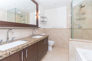 301-1400 Lynburne Pl — listing photo 18 of 25