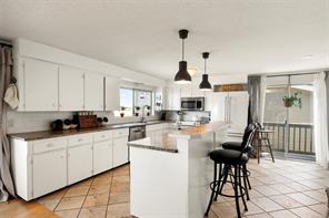 1442 Wilkinson Rd — listing photo 24 of 60