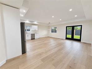 5255 Tebo Ave — listing photo 18 of 60