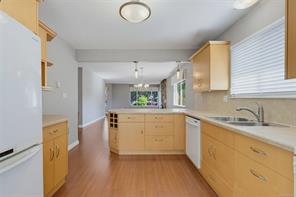 723 Miller Ave — listing photo 14 of 31