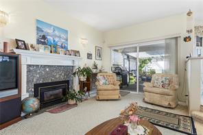 712 Bowen Dr — listing photo 18 of 50