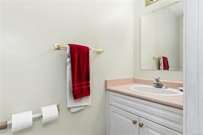 712 Bowen Dr — listing photo 21 of 50