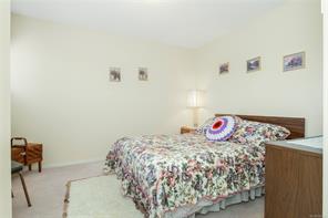 712 Bowen Dr — listing photo 31 of 50