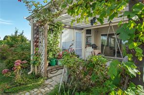 712 Bowen Dr — listing photo 38 of 50