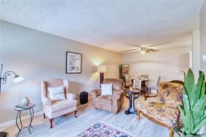 110-218 Bayview Ave — listing photo 14 of 17