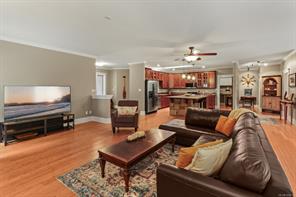 1090 Coldwater Rd — listing photo 18 of 99