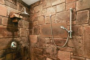 1090 Coldwater Rd — listing photo 54 of 99