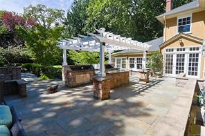 990 Terrace Ave — listing photo 18 of 60