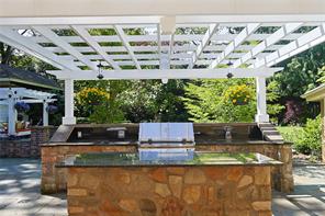 990 Terrace Ave — listing photo 19 of 60