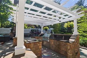 990 Terrace Ave — listing photo 20 of 60