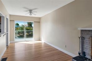 909 Shearwater St — listing photo 15 of 47