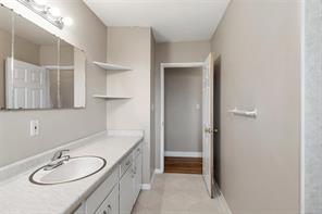 909 Shearwater St — listing photo 28 of 47