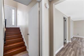 909 Shearwater St — listing photo 30 of 47