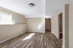 909 Shearwater St — listing photo 31 of 47