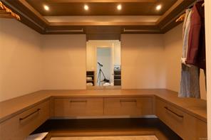 3931 Cadboro Bay Rd — listing photo 22 of 64