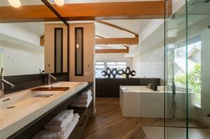 3931 Cadboro Bay Rd — listing photo 38 of 64