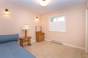 1112 Vic Pl — listing photo 23 of 38