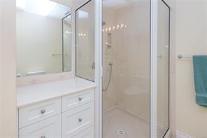 1112 Vic Pl — listing photo 26 of 38