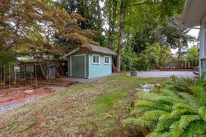 1112 Vic Pl — listing photo 33 of 38