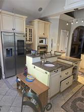 870 Falkirk Ave — listing photo 23 of 71