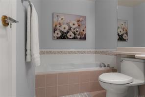 280-188 Douglas St — listing photo 20 of 44