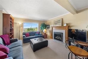 108-6880 Wallace Dr — listing photo 31 of 43