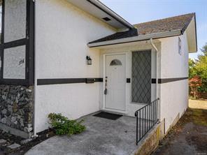 3116 Yew St — listing photo 23 of 27