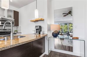 315-2745 Veterans Memorial Pkwy — listing photo 15 of 34