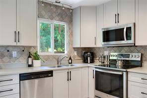 1215 Cloake Hill Rd — listing photo 17 of 44