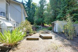 1215 Cloake Hill Rd — listing photo 35 of 44