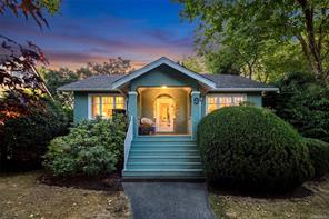 817 St. Patrick St, Oak Bay