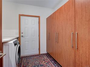 1047 San Marino Cres — listing photo 22 of 47