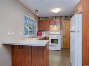 1047 San Marino Cres — listing photo 25 of 47