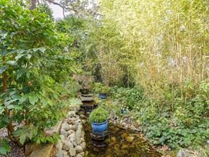 1047 San Marino Cres — listing photo 33 of 47