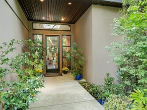 1047 San Marino Cres — listing photo 37 of 47