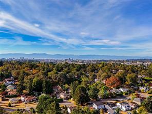 1047 San Marino Cres — listing photo 46 of 47