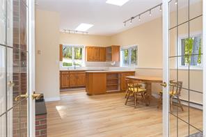 1475 McTavish Rd — listing photo 14 of 59