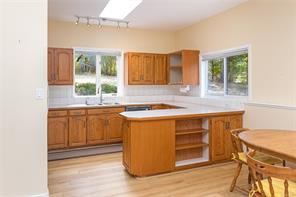 1475 McTavish Rd — listing photo 17 of 59