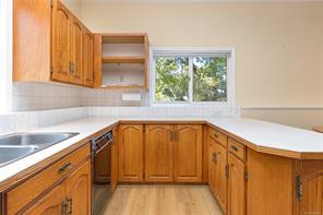 1475 McTavish Rd — listing photo 19 of 59