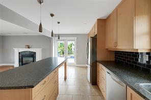 670 Polyanthus Cres — listing photo 19 of 61