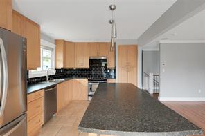 670 Polyanthus Cres — listing photo 21 of 61