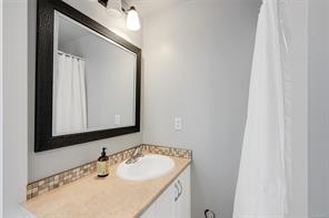 670 Polyanthus Cres — listing photo 44 of 61