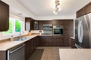 2280 Aldeane Ave — listing photo 17 of 77