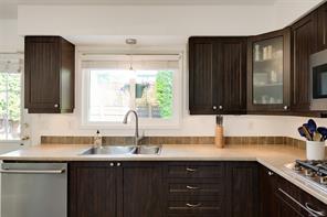 2280 Aldeane Ave — listing photo 18 of 77