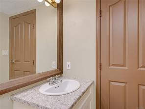205-930 Yates St — listing photo 15 of 28