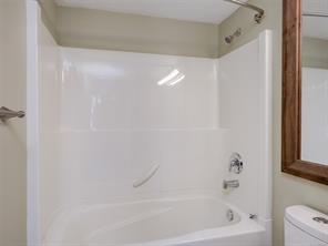 205-930 Yates St — listing photo 16 of 28