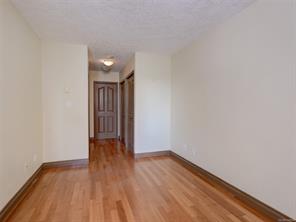 205-930 Yates St — listing photo 19 of 28