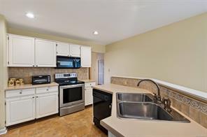6-909 Carolwood Dr — listing photo 26 of 66