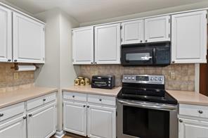 6-909 Carolwood Dr — listing photo 27 of 66